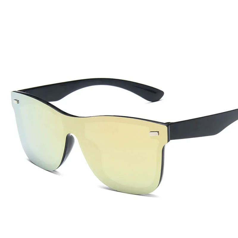 Mcmacfil's European and American style sunglasses are perfect for women with their large frames and unique personality. For men, they feature dazzling reflective mercury lenses and a windproof one-piece design.