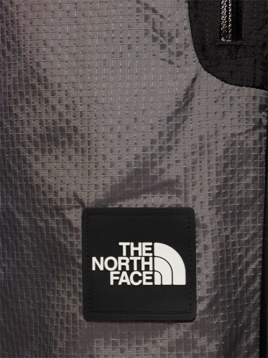 The North Face   Wind shell pants 