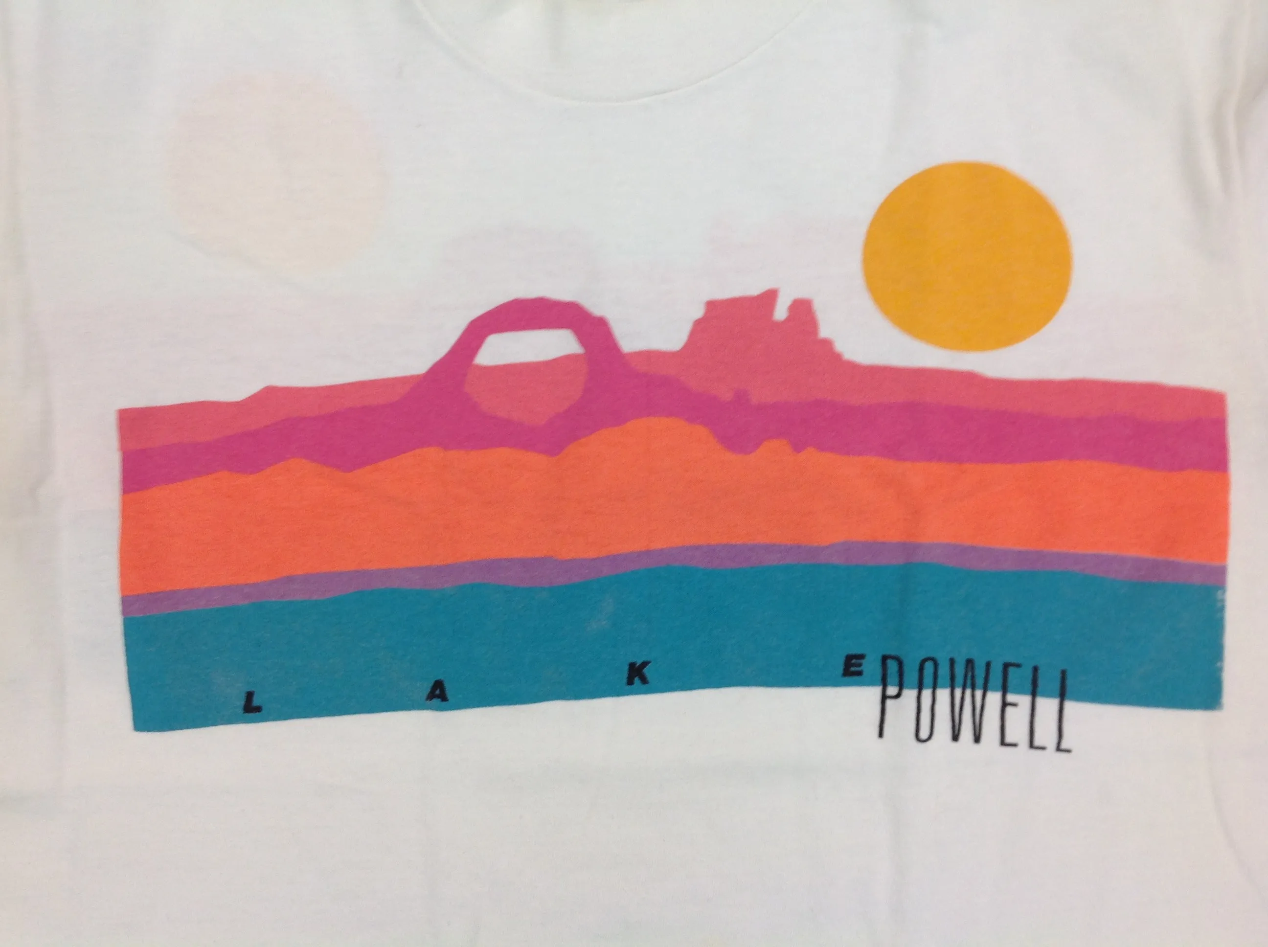 Vintage Stedman Super Hi-Cru Men's Medium (38-40) White Short Sleeve Souvenir T-Shirt Pastel Sunset Lake Powell Utah Arizona