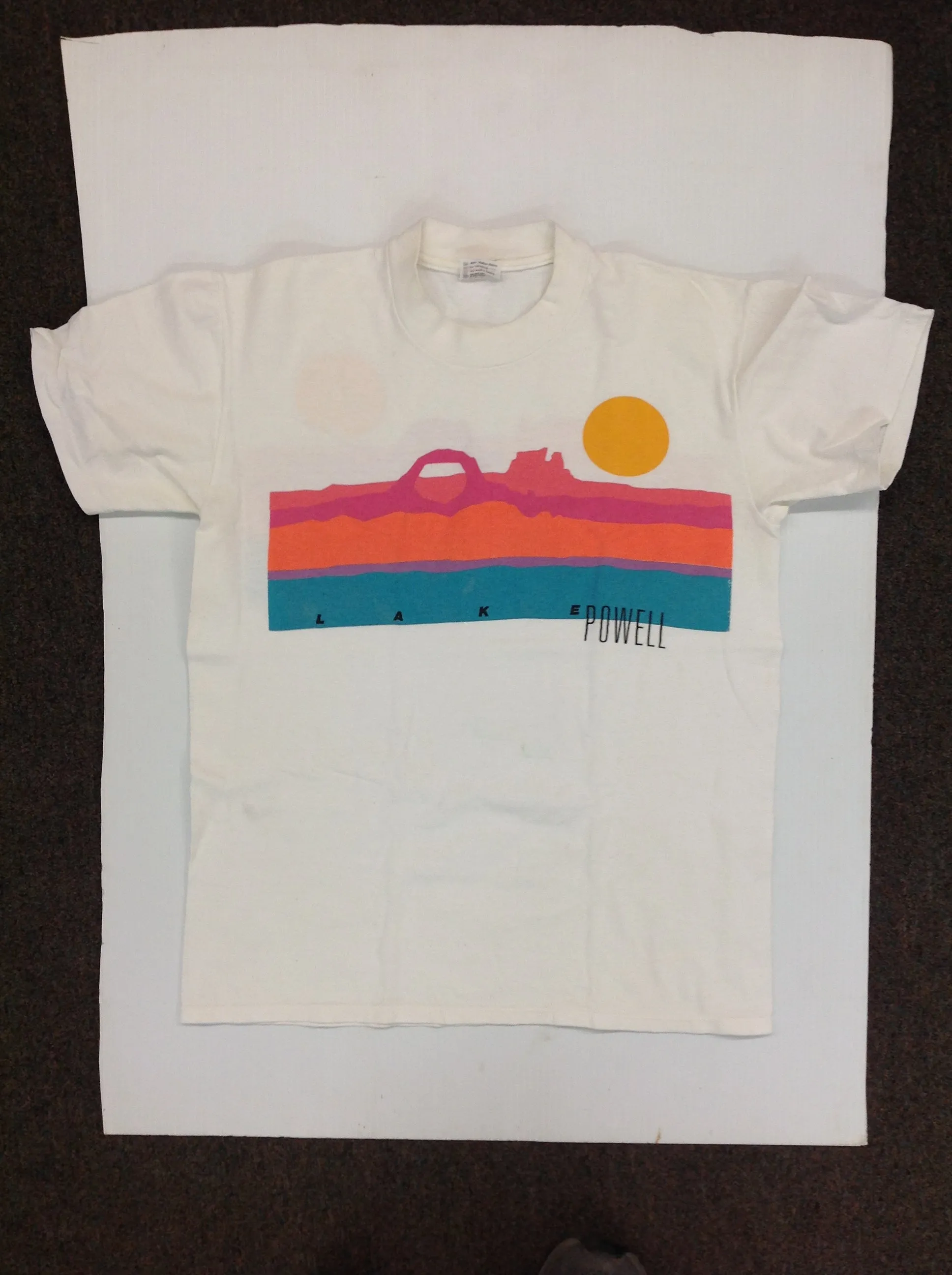 Vintage Stedman Super Hi-Cru Men's Medium (38-40) White Short Sleeve Souvenir T-Shirt Pastel Sunset Lake Powell Utah Arizona